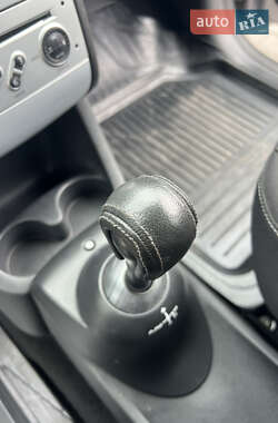 Хэтчбек Renault Modus 2010 в 