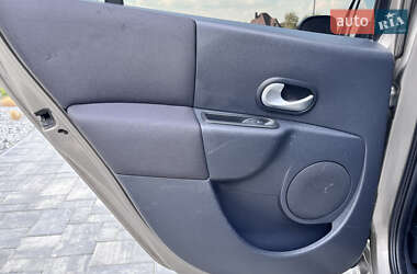 Хэтчбек Renault Modus 2008 в 