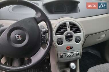 Хэтчбек Renault Modus 2004 в 