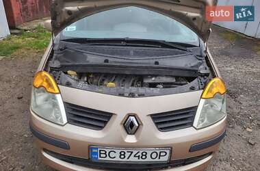 Хэтчбек Renault Modus 2004 в 
