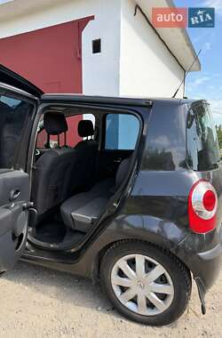 Хетчбек Renault Modus 2006 в 