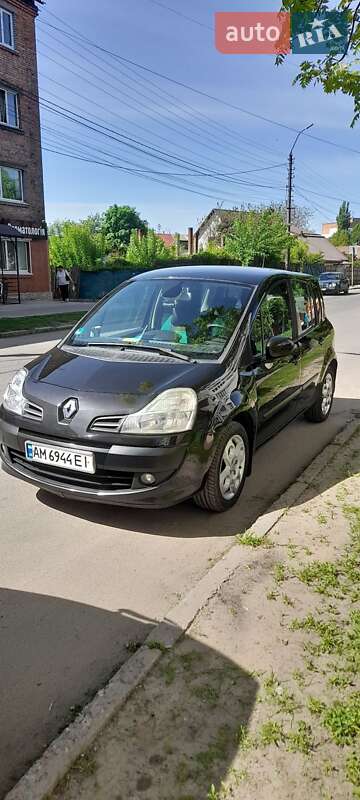 Хэтчбек Renault Modus 2009 в 