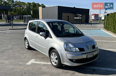 Хэтчбек Renault Modus 2009 в 