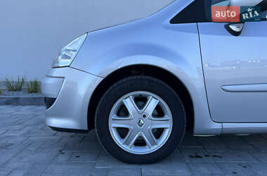 Хэтчбек Renault Modus 2009 в 