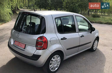Хэтчбек Renault Modus 2009 в 