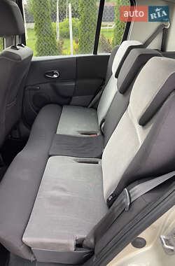 Хэтчбек Renault Modus 2007 в 