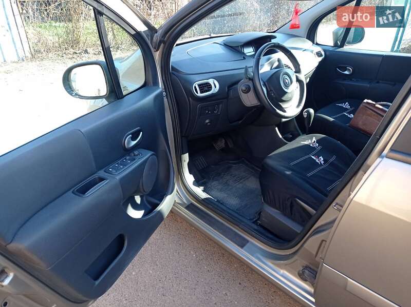 Хэтчбек Renault Modus 2008 в Кривом Роге