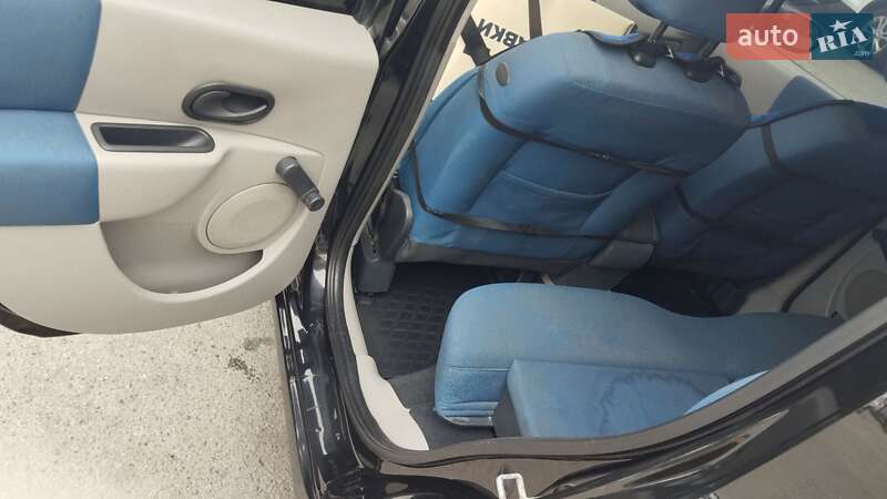 Хэтчбек Renault Modus 2004 в Днепре