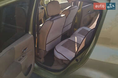 Хэтчбек Renault Modus 2004 в 