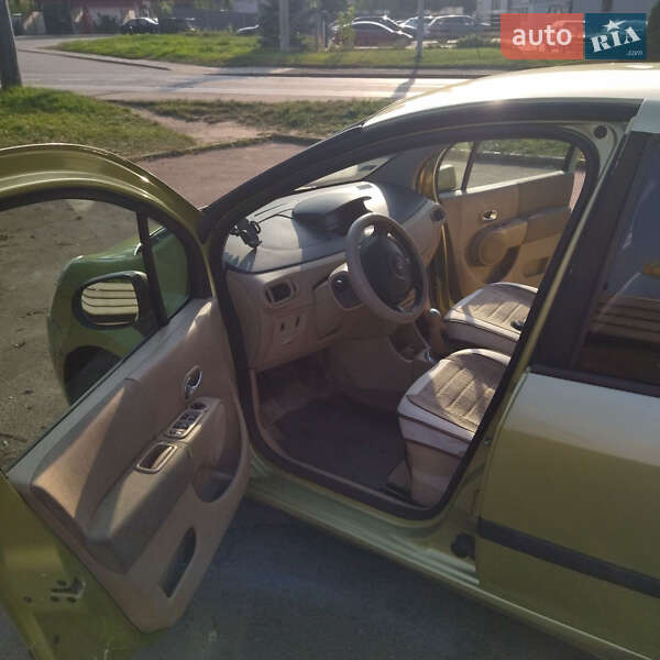 Хэтчбек Renault Modus 2004 в Львове
