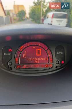 Хэтчбек Renault Modus 2005 в 