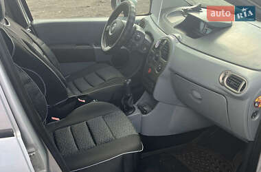 Хэтчбек Renault Modus 2009 в 