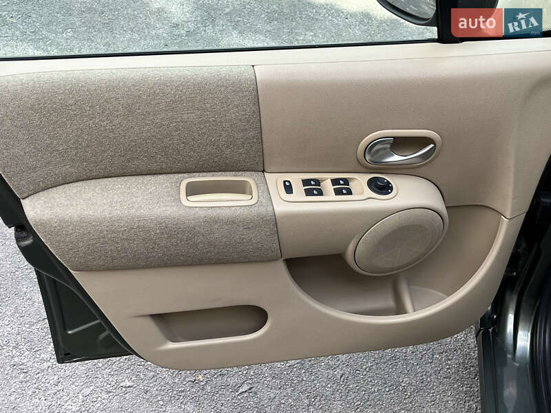 Хэтчбек Renault Modus 2005 в Любомле