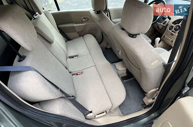 Хэтчбек Renault Modus 2005 в 