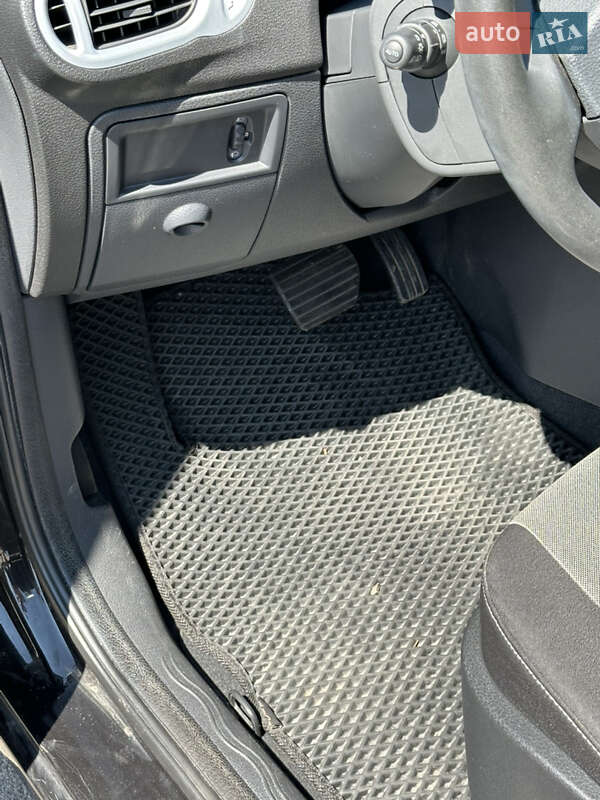 Хетчбек Renault Modus 2008 в Луцьку