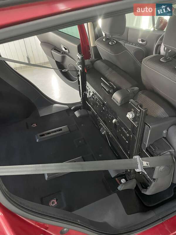 Хэтчбек Renault Modus 2011 в Дублянах фото 18 Хэтчбек Renault Modus 2011 в Дублянах