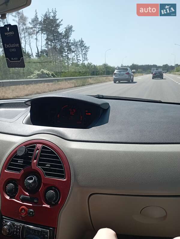 Хэтчбек Renault Modus 2004 в Белой Церкви