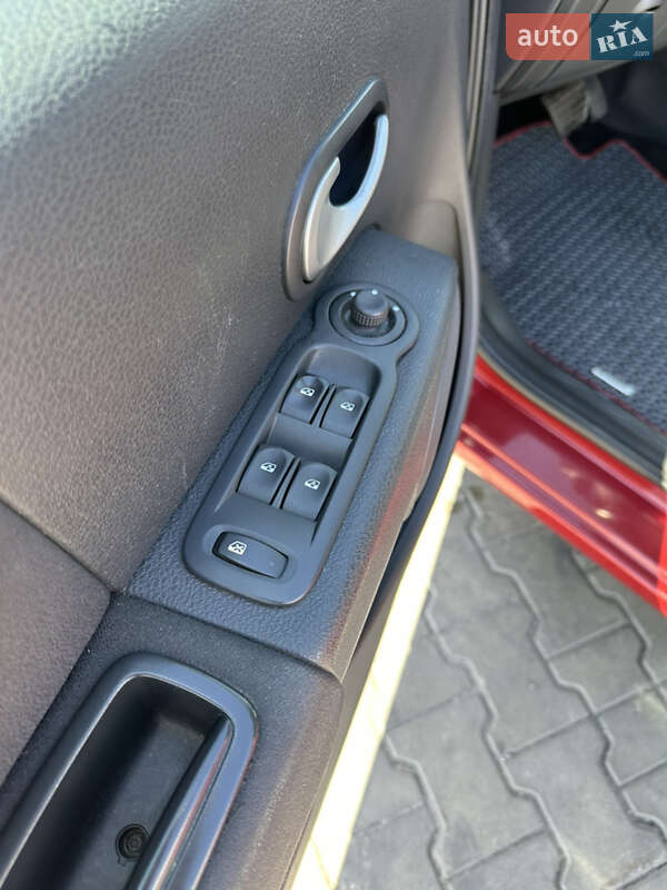 Хэтчбек Renault Modus 2010 в Луцке фото 19 Хэтчбек Renault Modus 2010 в Луцке