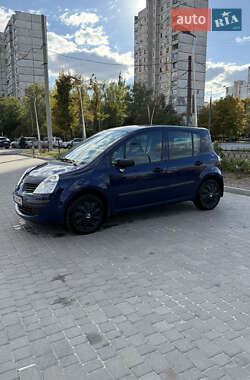 Хетчбек Renault Modus 2006 в  фото 2 Хетчбек Renault Modus 2006 в