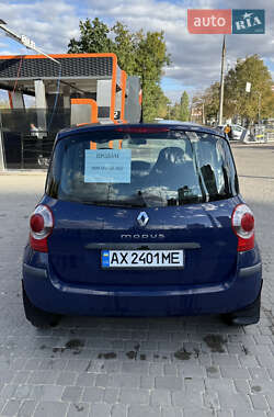 Хетчбек Renault Modus 2006 в  фото 5 Хетчбек Renault Modus 2006 в