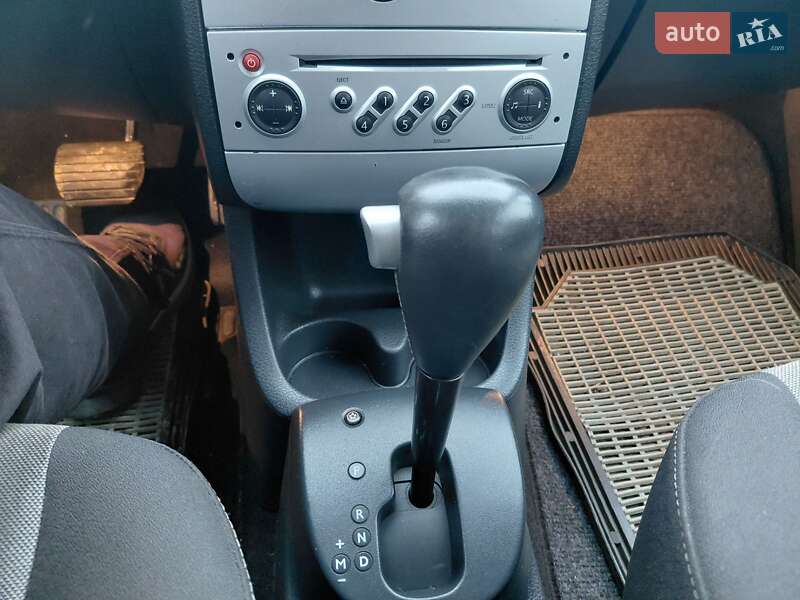 Хэтчбек Renault Modus 2009 в Надворной
