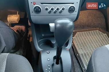 Хетчбек Renault Modus 2009 в 