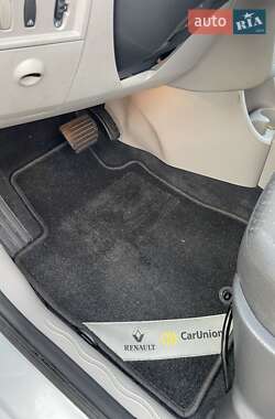 Хэтчбек Renault Modus 2005 в 