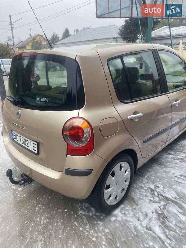 Хэтчбек Renault Modus 2005 в Бориславе