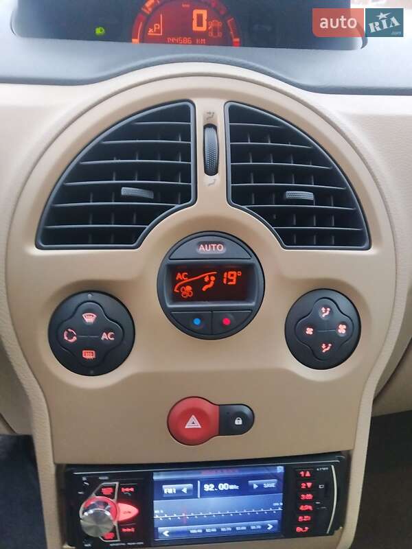 Хэтчбек Renault Modus 2006 в Виннице