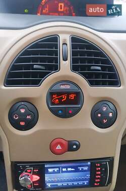 Хэтчбек Renault Modus 2006 в 
