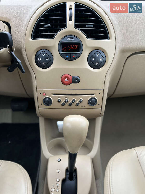 Хэтчбек Renault Modus 2006 в Староконстантинове