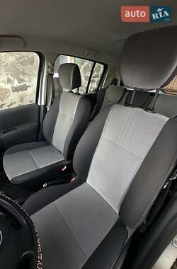 Хетчбек Renault Modus 2006 в  фото 9 Хетчбек Renault Modus 2006 в
