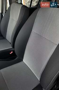 Хетчбек Renault Modus 2006 в  фото 10 Хетчбек Renault Modus 2006 в