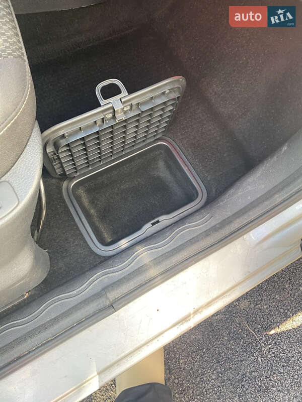 Хэтчбек Renault Modus 2011 в Виннице