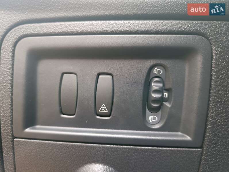 Хэтчбек Renault Modus 2009 в Полтаве фото 29 Хэтчбек Renault Modus 2009 в Полтаве