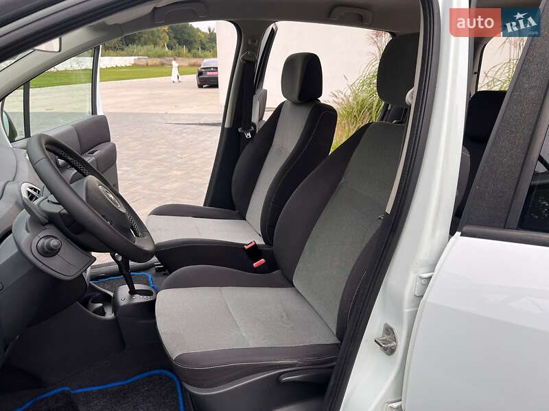 Хэтчбек Renault Modus 2008 в Луцке фото 10 Хэтчбек Renault Modus 2008 в Луцке