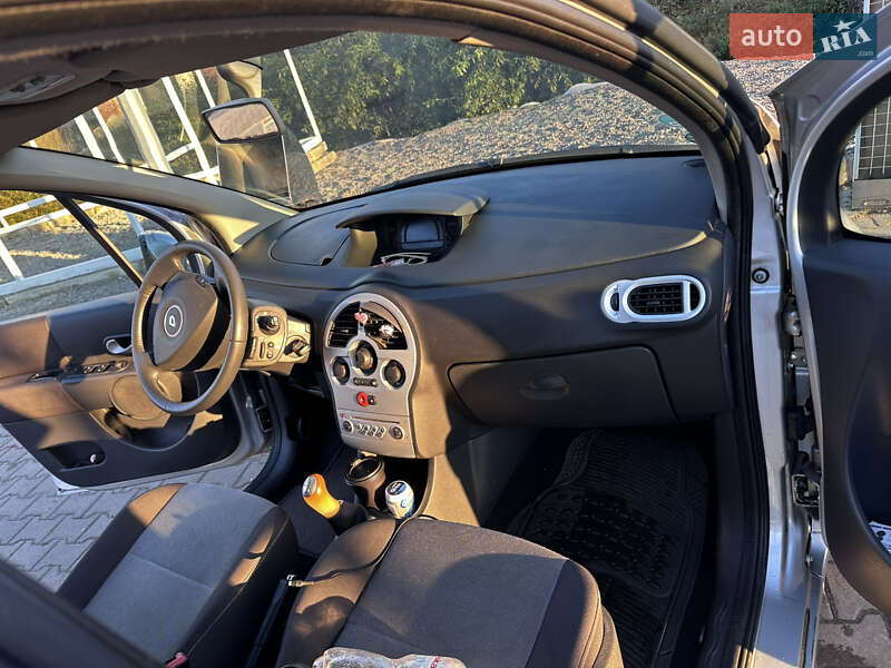 Хэтчбек Renault Modus 2009 в Львове