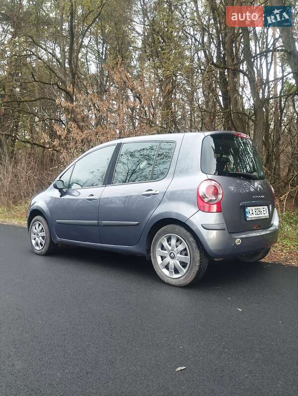 Хэтчбек Renault Modus 2007 в Киверцах