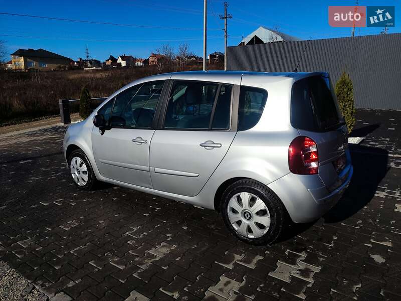 Хетчбек Renault Modus 2012 в Чернівцях фото 4 Хетчбек Renault Modus 2012 в Чернівцях