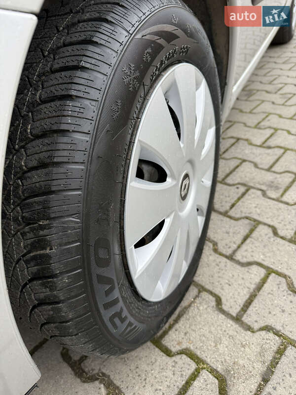 Хэтчбек Renault Modus 2008 в Черновцах