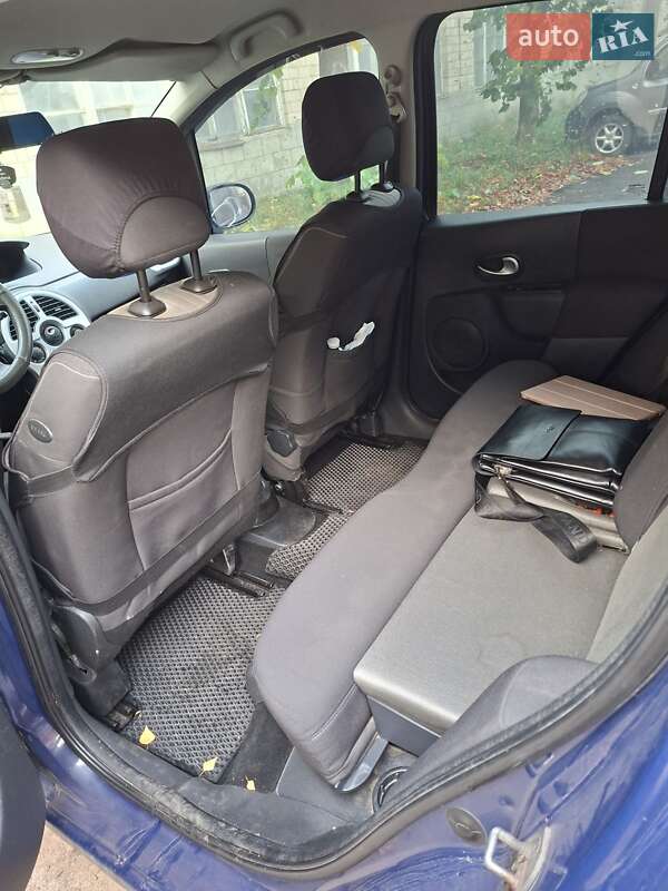 Хэтчбек Renault Modus 2009 в Черновцах