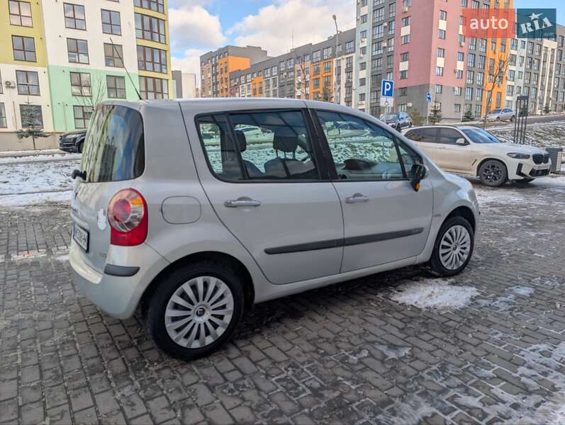 Хэтчбек Renault Modus 2005 в Здолбунове