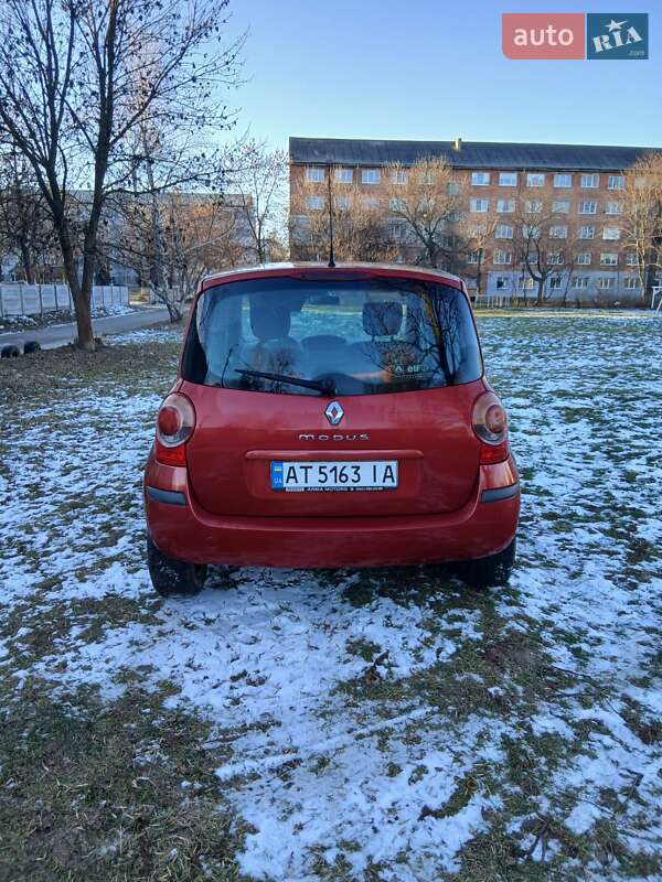 Хэтчбек Renault Modus 2006 в Калуше