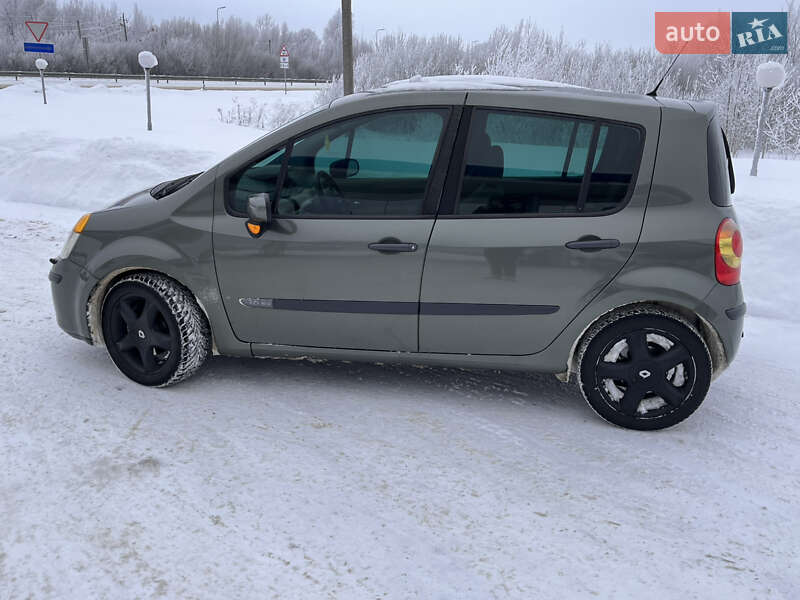 Хэтчбек Renault Modus 2005 в Любомле