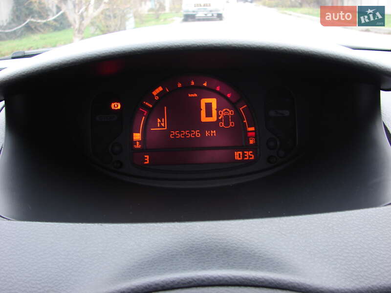 Хэтчбек Renault Modus 2009 в Одессе