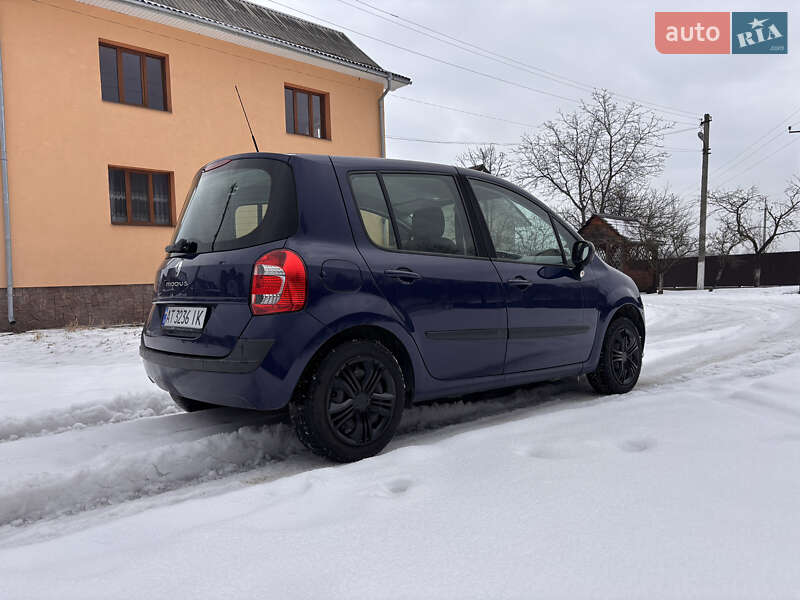 Хэтчбек Renault Modus 2009 в Надворной