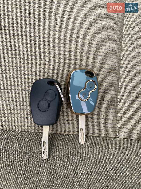 Хэтчбек Renault Modus 2004 в Черновцах