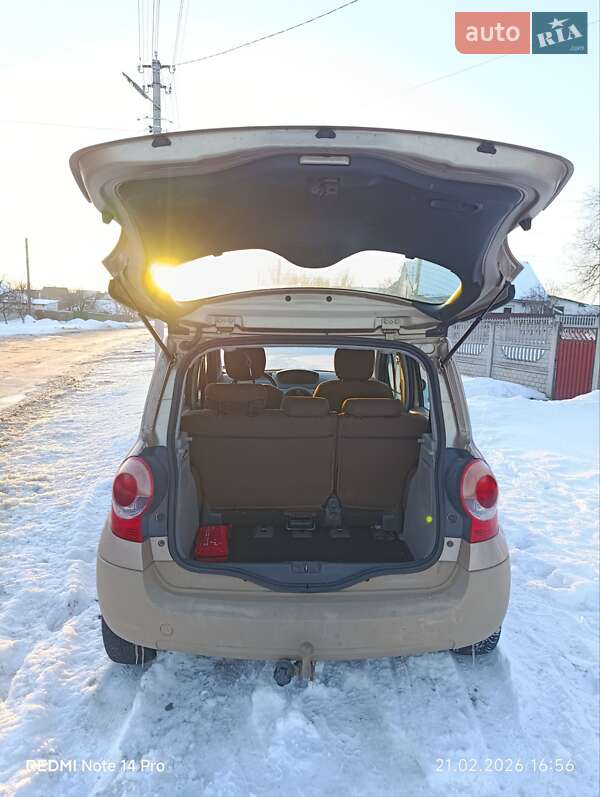 Хэтчбек Renault Modus 2005 в Тараще фото 11 Хэтчбек Renault Modus 2005 в Тараще
