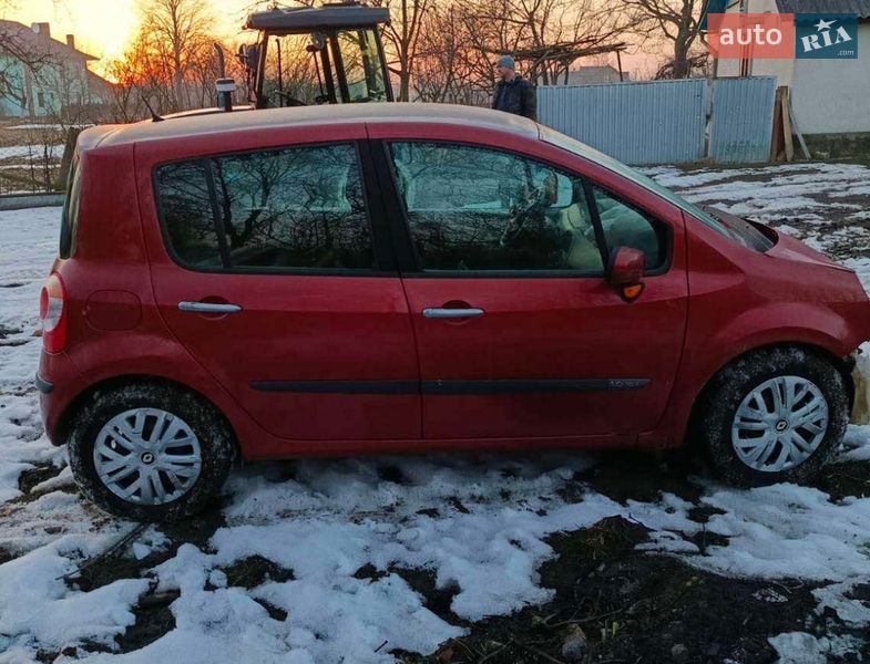 Хэтчбек Renault Modus 2005 в Сторожинце