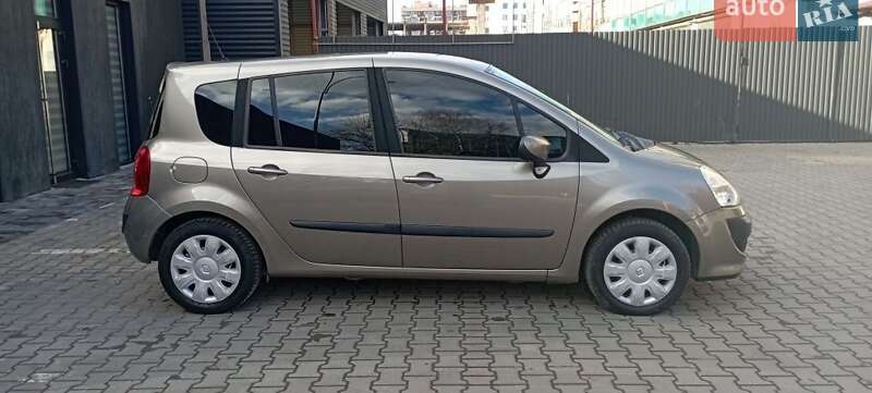 Хетчбек Renault Modus 2008 в Чернівцях